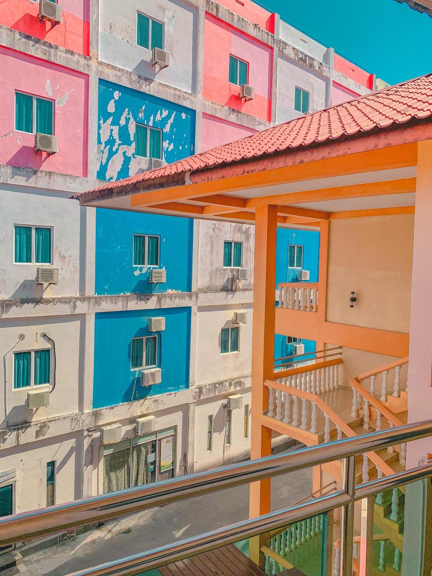 Amzar Motel Cenang 珍南海滩 外观 照片